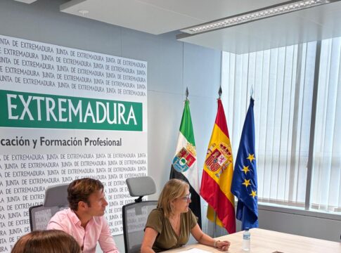 Educación, UEX, ESAD Extremadura y el Festival de Teatro Clásico dan los primeros pasos para la creación de un Máster en Teatro Clásico