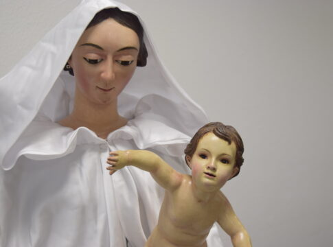 La Junta de Extremadura culmina la restauración de la Virgen de la Piedad de Almendralejo y recupera parte de su imagen histórica