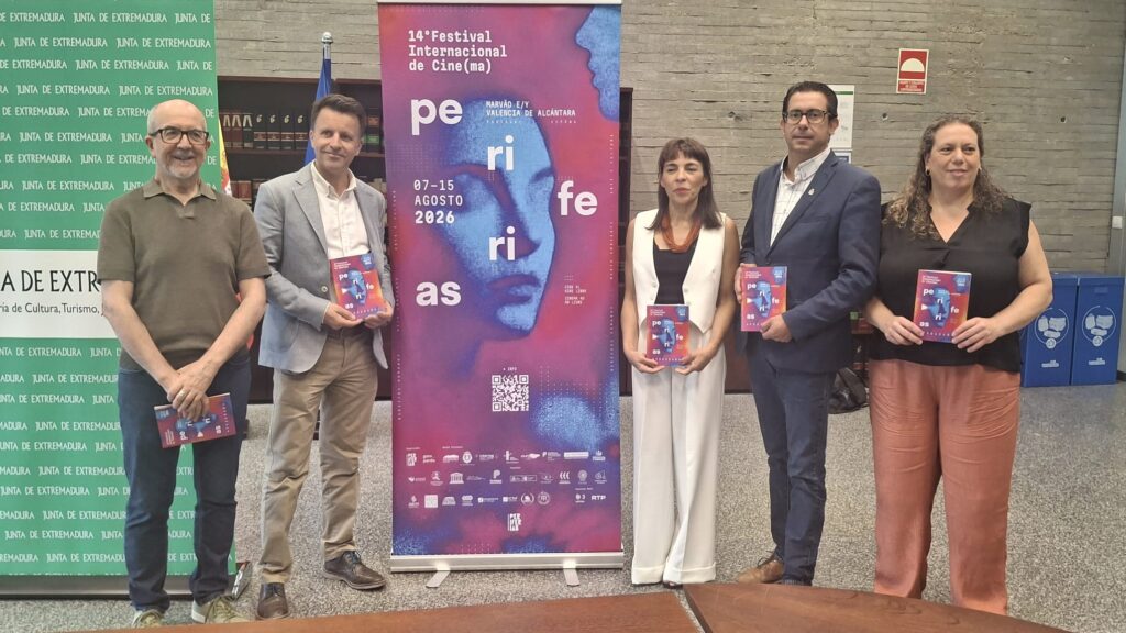El secretario general de Cultura muestra el apoyo de la Consejería a una nueva edición de ‘Periferias’