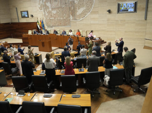 Aprobado el Presupuesto General de la Comunidad Autónoma de Extremadura para 2026 que asciende a 8.854 millones de euros