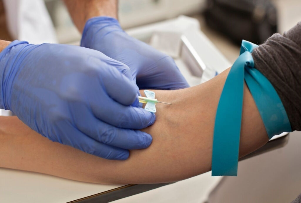 El Banco de Sangre de Extremadura programa el calendario de donaciones de agosto para disponer de reservas de sangre