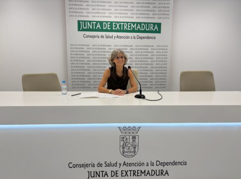 El SES presenta la campaña ‘Sin VapEx’ para concienciar a los jóvenes extremeños sobre los riesgos del vapeo