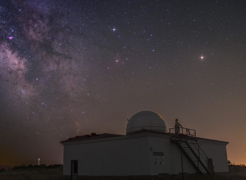Turismo impulsa nuevas iniciativas relacionadas con el trío de eclipses para afianzar a Extremadura como referente en astroturismo