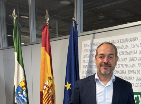 Extremadura reclama a Óscar Puente una reunión bilateral para desbloquear las principales infraestructuras de la región