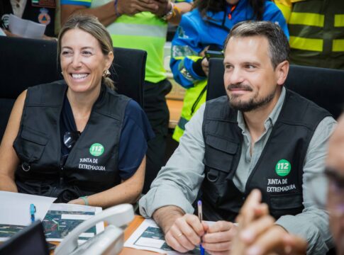 La Junta de Extremadura autoriza el regreso a sus municipios de todos los evacuados por el incendio de Pinofranqueado