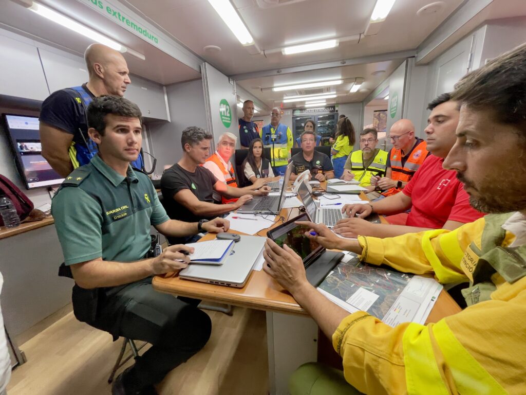 La Junta de Extremadura da por estabilizado el incendio forestal de Pinofranqueado