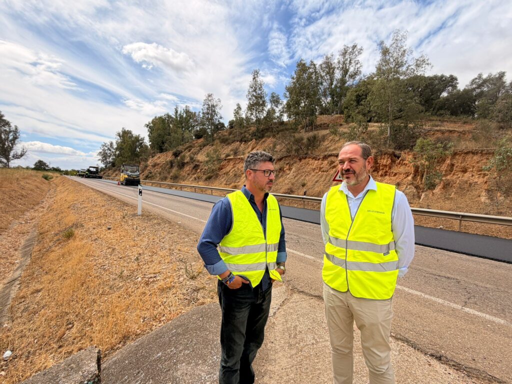 La Junta refuerza la seguridad vial en la EX-363 y mejora la protección de los motoristas en la red autonómica