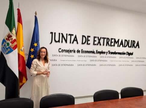 Extremadura registra la segunda mayor bajada del paro de España con 4.272 desempleados menos en un año